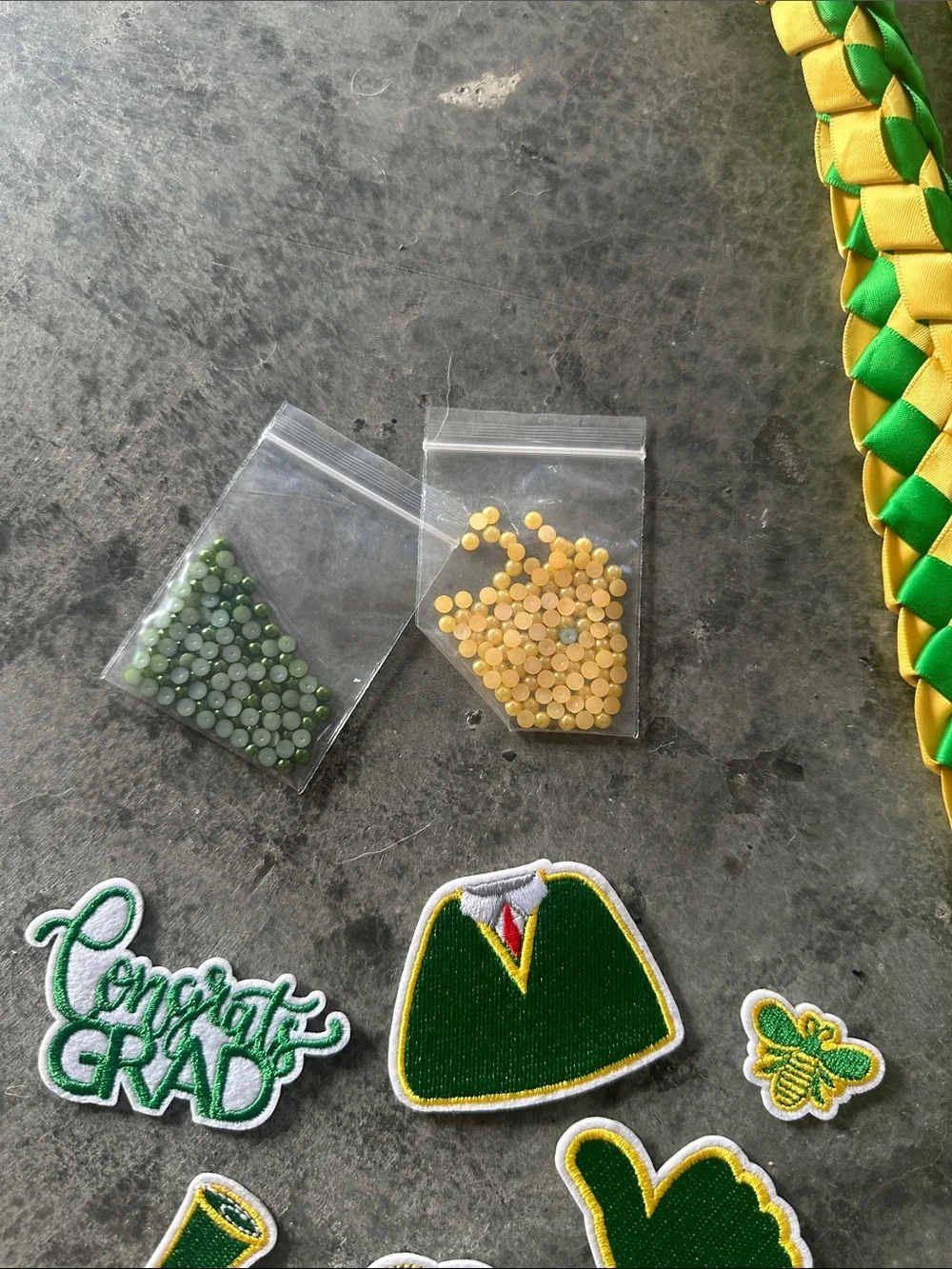N/A festive green